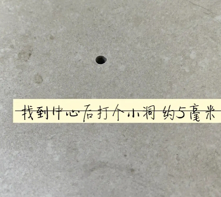 余干瓷砖空鼓维修公司专业解答在瓷砖铺贴过程中，如果砂料搅拌不均匀，将会带来以下问题